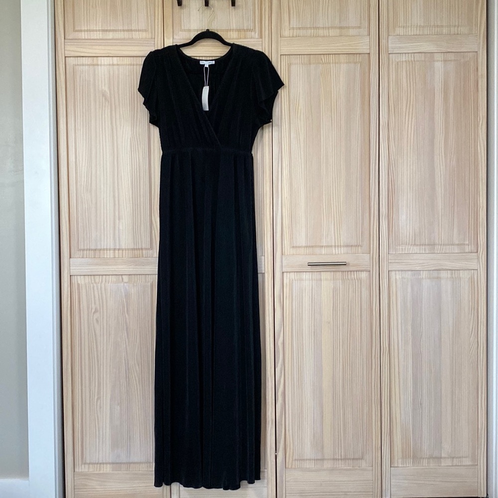 Maxi dress, V neck